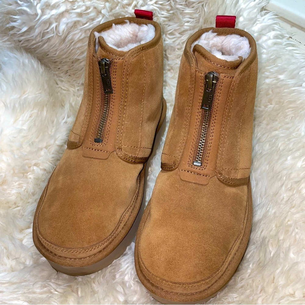 UGG Platform Mini Boot Chestnut w/ Zipper Detail & Red Nylon Pull Women’s Size 7